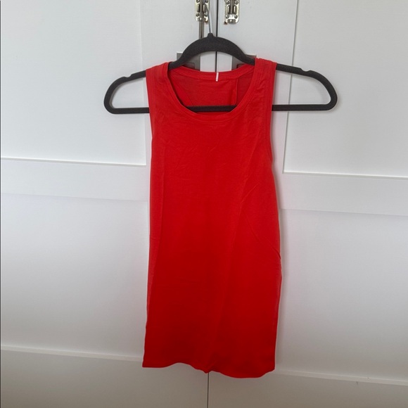 Lululemon Its A Tie Tank size 8  new, never worn - Picture 1 of 6